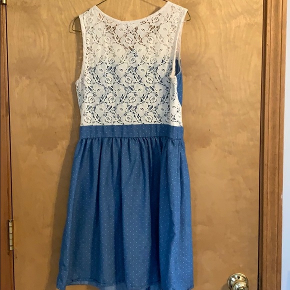 Dress - Picture 3 of 4